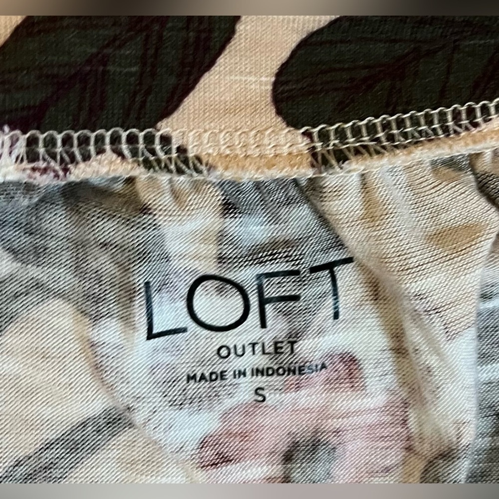 LOFT Multicolor Floral Sleeveless Blouse size S - Picture 8 of 9